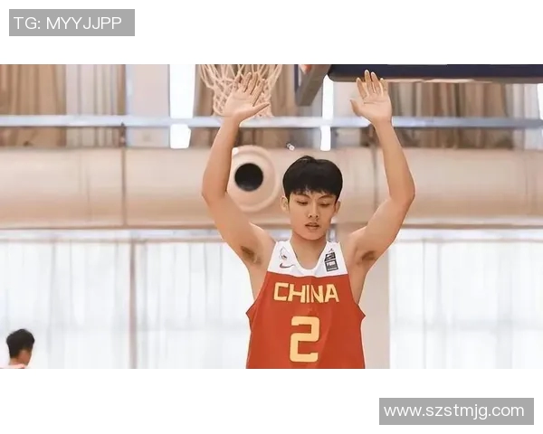 男篮集训早晨气氛轻松张镇麟徐杰亲密互动四名球员因故缺席训练